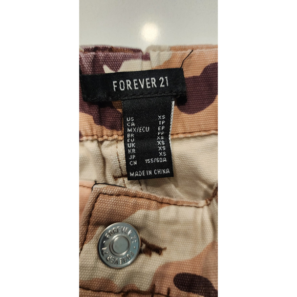 FOREVER 21 Camo Cargo Pockets Skirt Women's XS Tan NWT - Picture 8 of 11